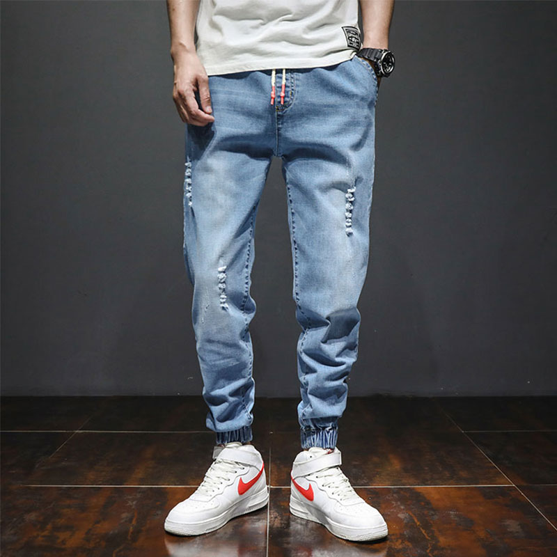 Модные мужские джинсы: тренды 2020 года