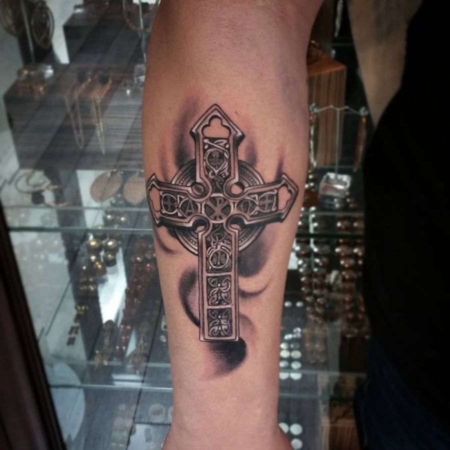 Крест, что означает в тату?