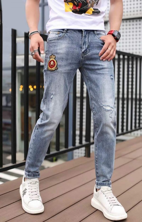 Как называются широкие джинсы?