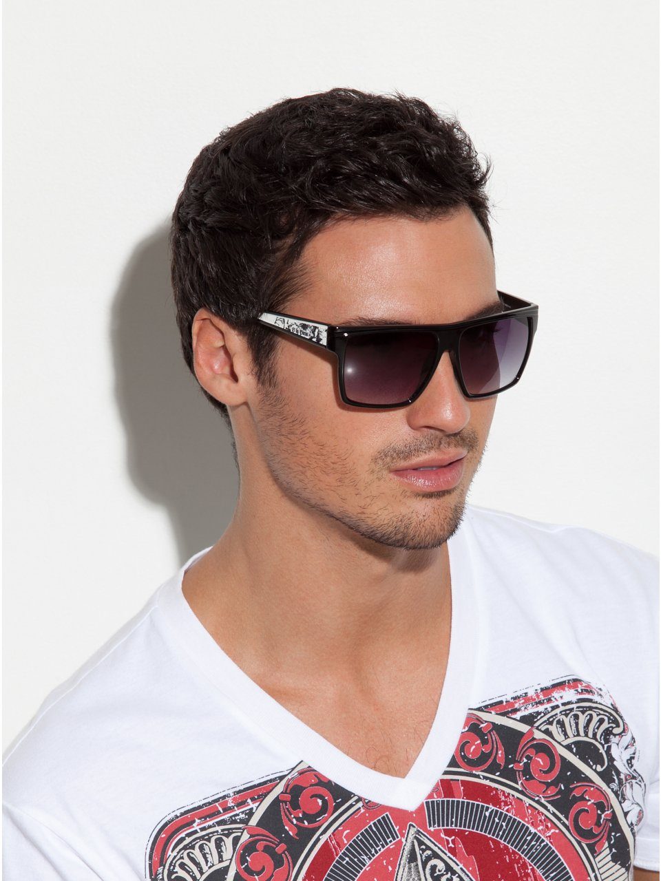 Модные солнцезащитные очки для мужчин фото