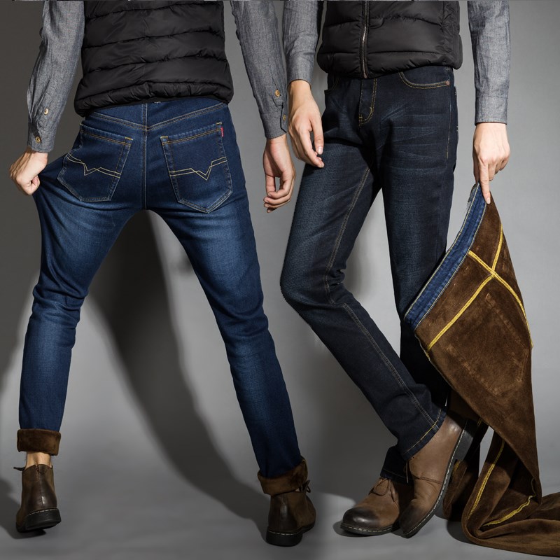 Какие выбрать джинсы мужчине на осень и зиму?