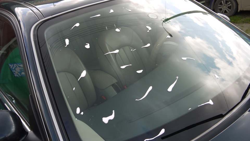 Полезно знать — как правильно убрать царапины на стеклах автомобиля