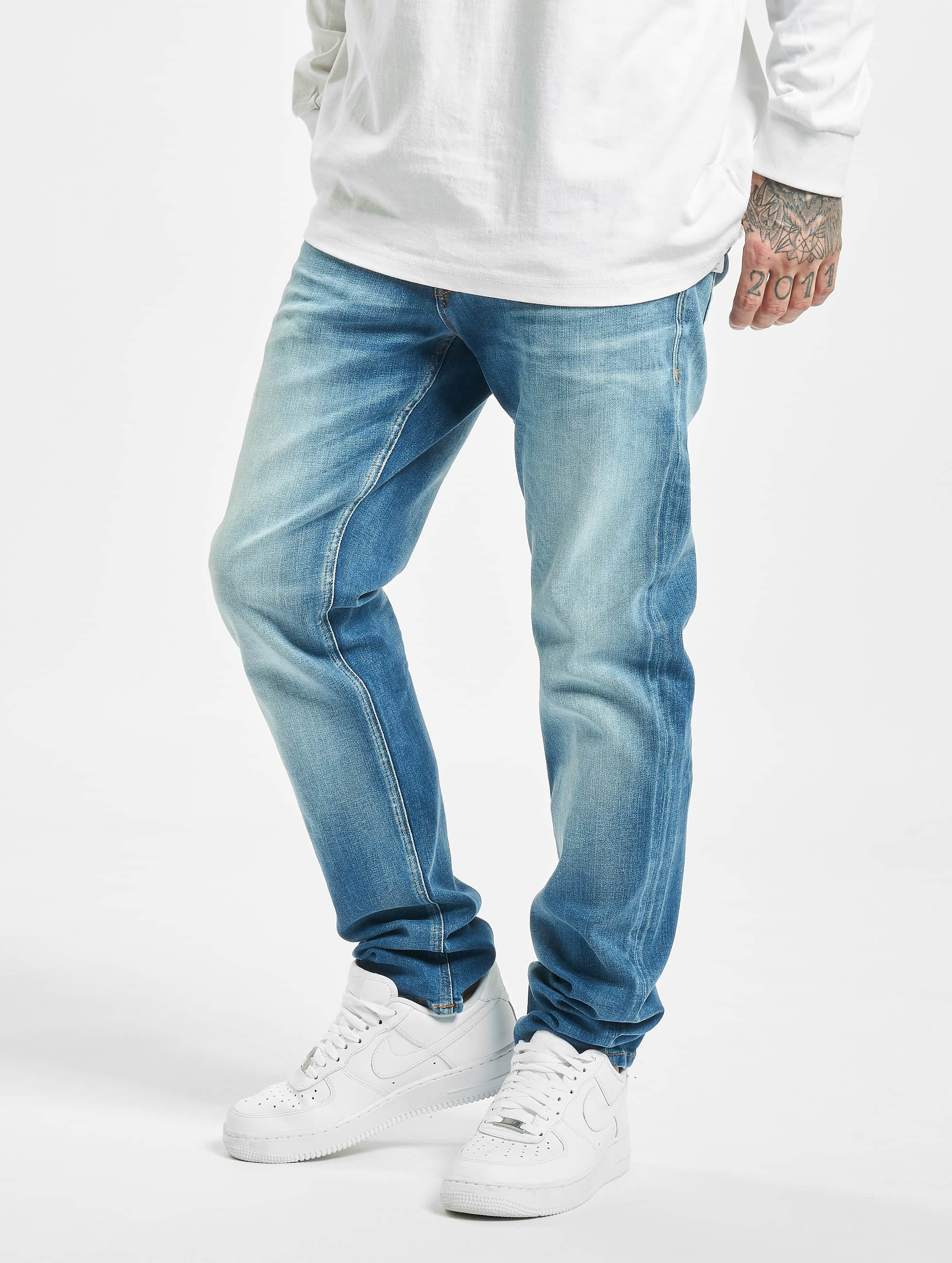 Укороченные джинсы мужские, популярные цвета и комбинации оттенков