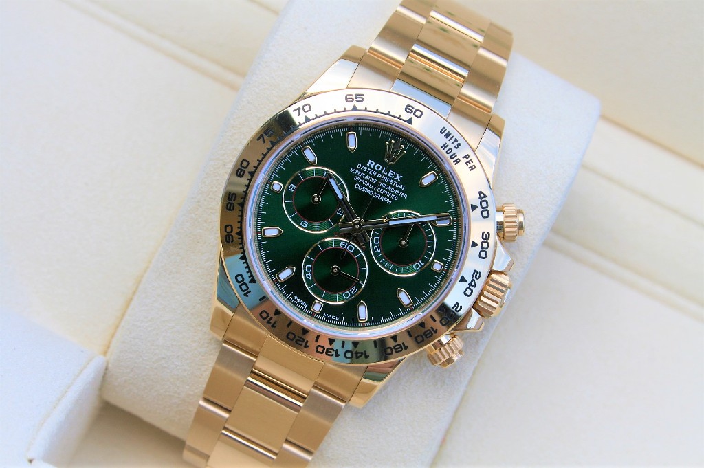 Чем отличаются мужские часы Rolex Рассмотрим характеристики лучших наручных моделей Какие аксессуары входят в золотую коллекцию Как отличить оригинал от подделки Как выбрать лучшую модель швейцарских часов