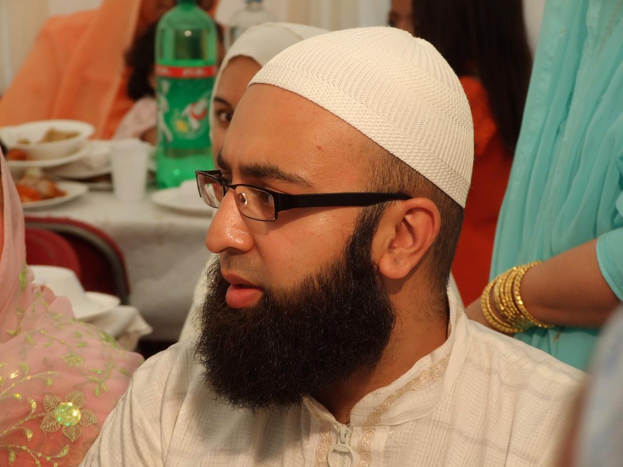 Обязательно ли мусульманам носить бороду: почему мусульмане не бреются