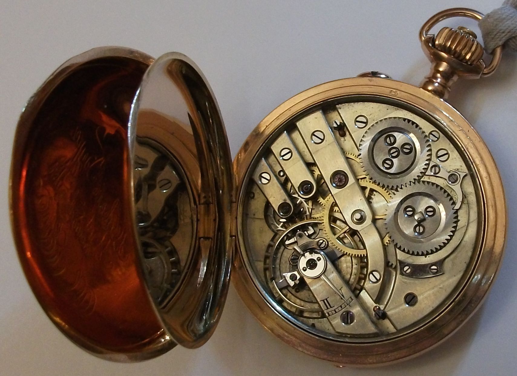 Как появились и совершенствовались карманные часы с боем?