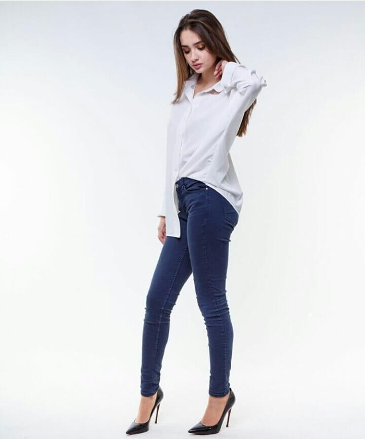Как носить рубашку с джинсами: даем модные советы девушкам. как правильно заправлять рубашку в брюки: секреты