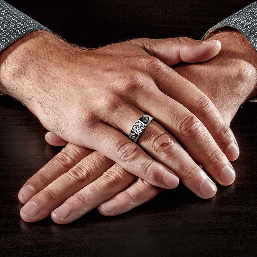 Разновидности, значение и правила ношения колец на пальцах у мужчин