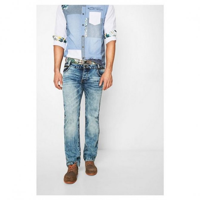Подбор мужских голубых джинсов, советы дизайнеров