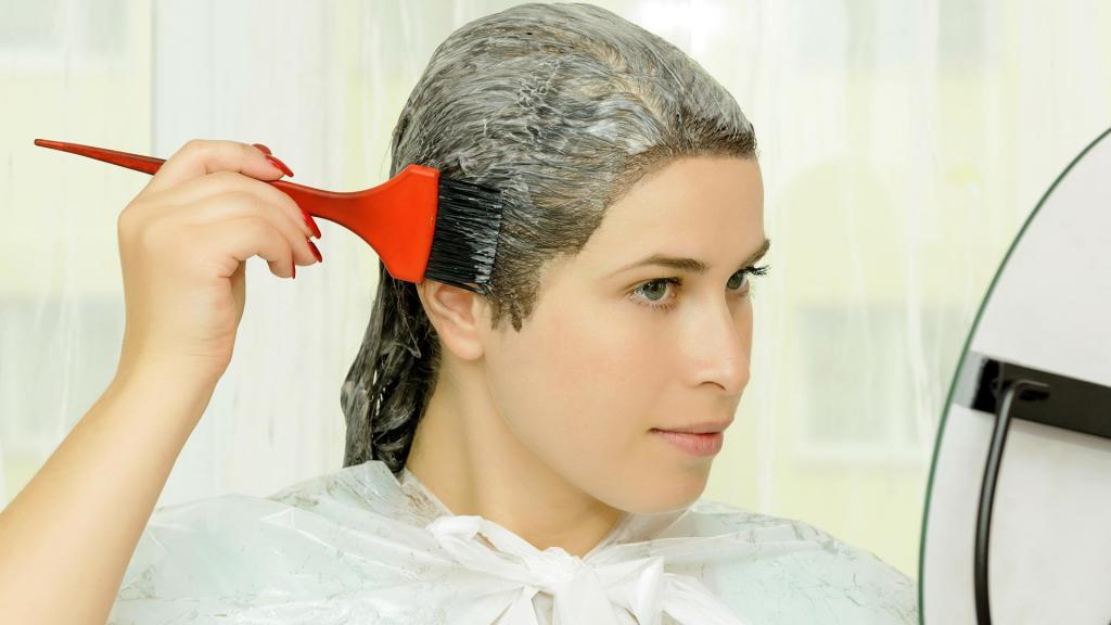 Как экономно покрасить волосы в домашних условиях