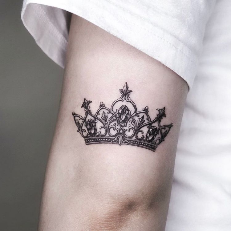 Tattoo * значение тату: корона.