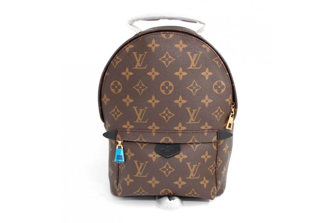 Какими бывают мужские рюкзаки Louis Vuitton Чем отличается брендовый экземпляр LV Michael и другие модели Как отличить оригинал модного рюкзака от копии Из чего изготавливаются рюкзаки бренда В чем кроются их плюсы и минусы