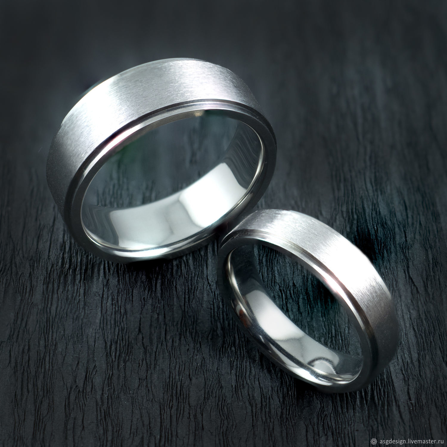 Мужские кольца: какие бывают, как правильно носить и значение колец на мужских руках
