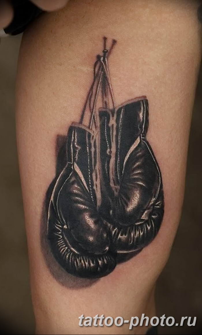 Татуировка боксерских перчаток