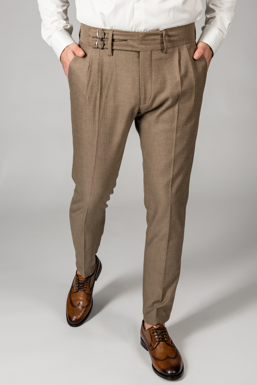 Мужские брюки слаксы (41 фото): черные, серые, летние,