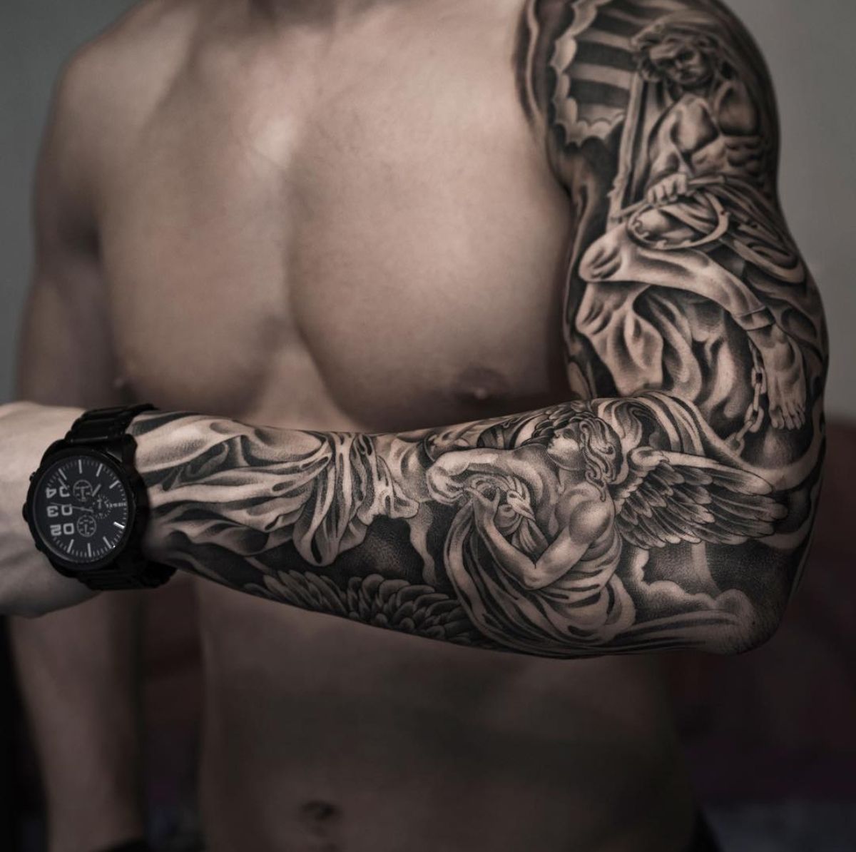 Новые тату 2022 года для мужчин - эскизы с фото: на руке, на ноге, на плече, запястье, спине - красивые и модные идеи